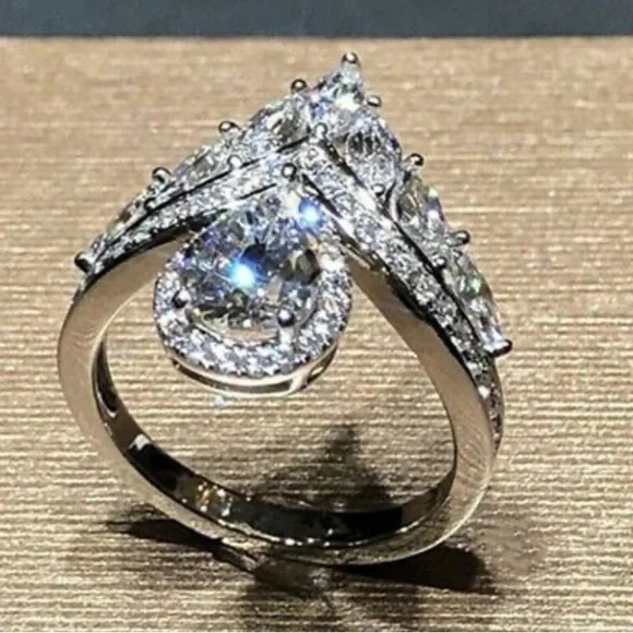 NWT 925 STERLING SILVER LUXURY DIAMOND Ring - Picture 5 of 9